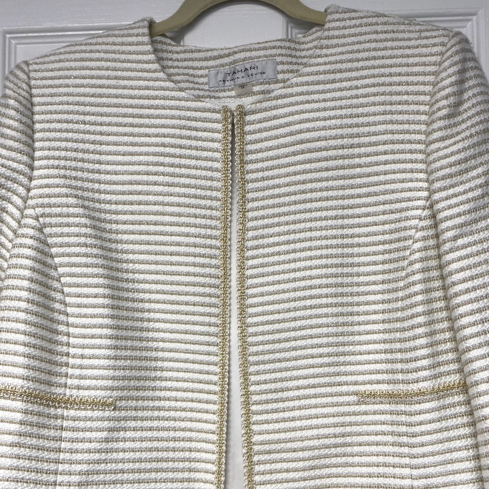 Tahari Blazer